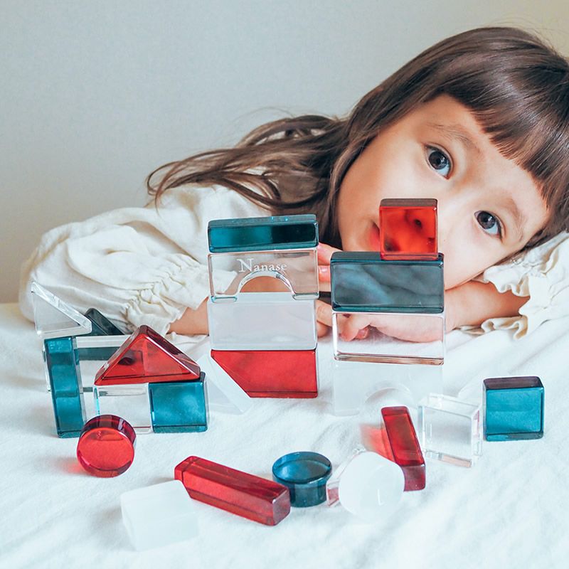 Lumiere Cubes French アクリル積み木 26ピース(日本製) | Bellevie Enfant